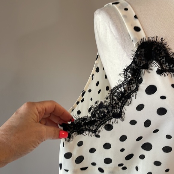 Bar III plus women’s polka dot camisole / tank eyelash lace neckline wht blk 1X - Picture 4 of 12